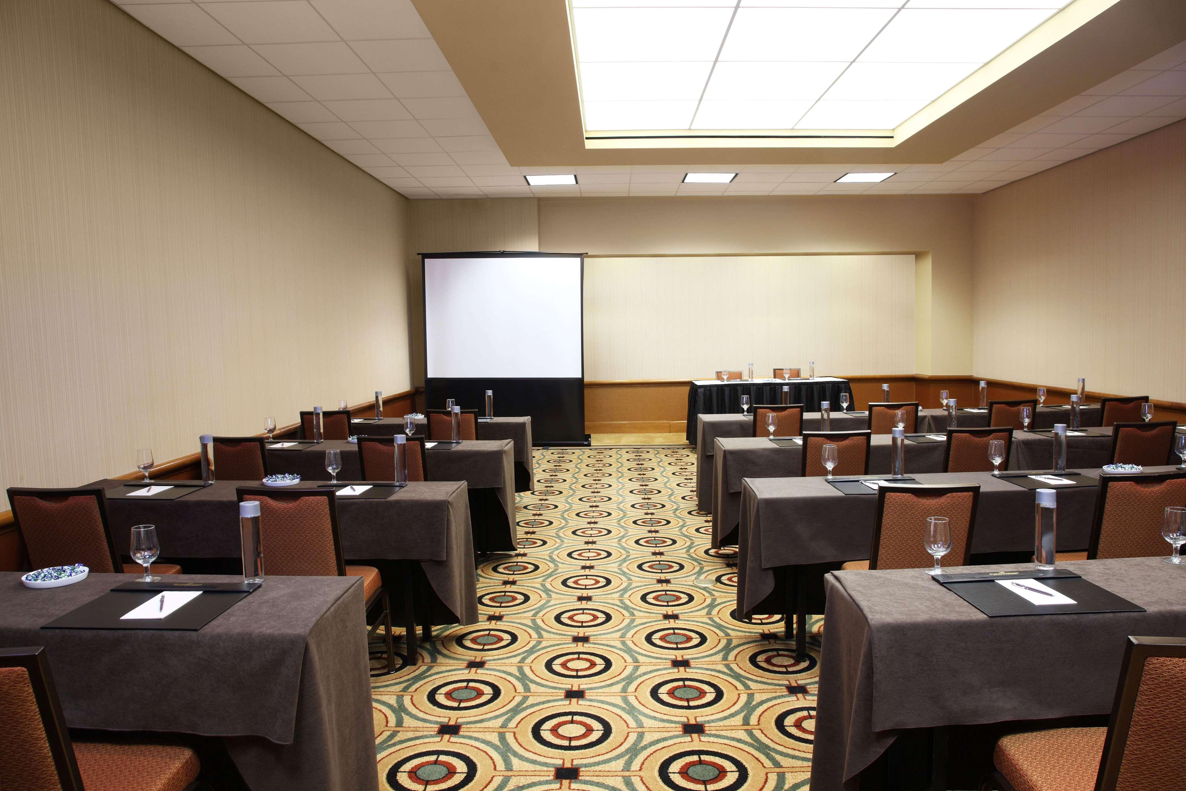 Sheraton Grand Chicago Riverwalk Buitenkant foto
