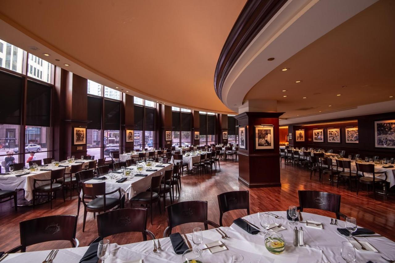 Sheraton Grand Chicago Riverwalk Buitenkant foto