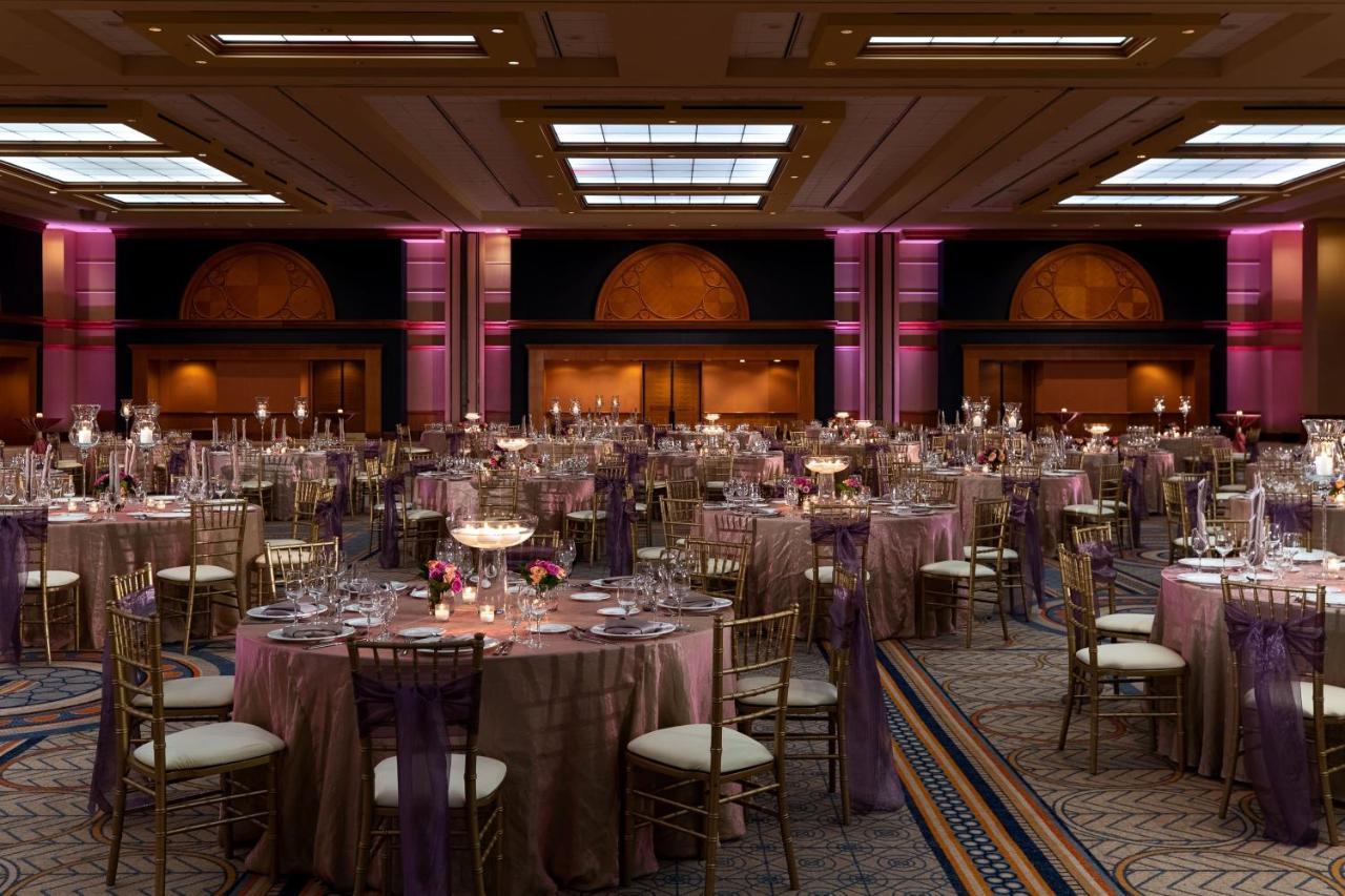 Sheraton Grand Chicago Riverwalk Buitenkant foto
