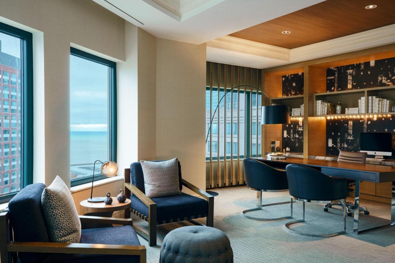 Sheraton Grand Chicago Riverwalk Buitenkant foto