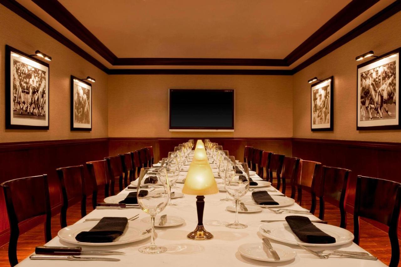 Sheraton Grand Chicago Riverwalk Buitenkant foto