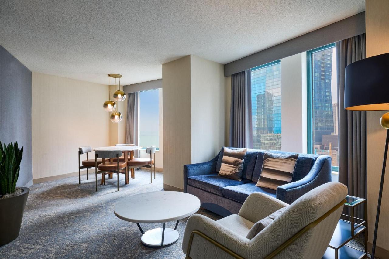 Sheraton Grand Chicago Riverwalk Buitenkant foto